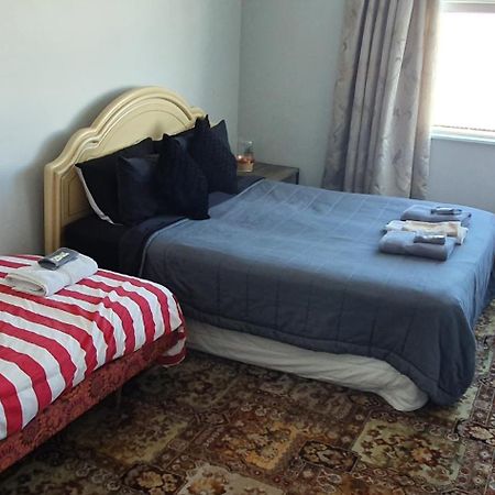 Hotel Motueka Backpackers, Loud Live Music Friday Saturday Nights מראה חיצוני תמונה