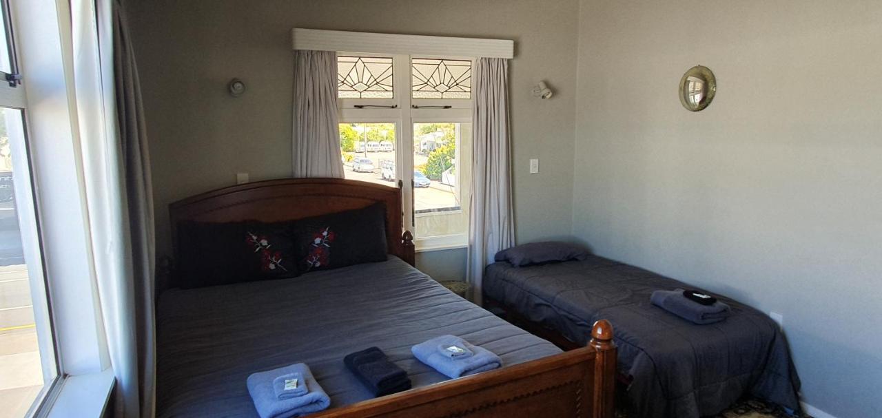 Hotel Motueka Backpackers, Loud Live Music Friday Saturday Nights מראה חיצוני תמונה